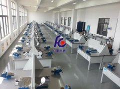 FCQG-2A双工位实训钳工台